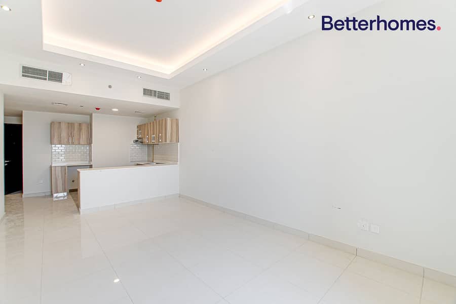 شقة في برج هيرا،مدينة دبي الرياضية 2 غرف 120000 درهم - 6141364