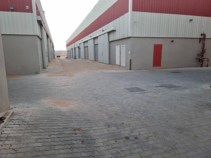 BRAND NEW  2350 WAREHOUSE 2 MONTHS FREE  WITH 28 KV