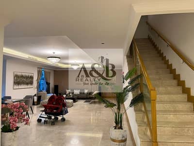 4 Bedroom Villa for Sale in Business Bay, Dubai - Spacious 4br + Maid | Private  Garden