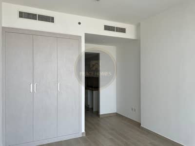 Studio for Sale in Jumeirah Village Circle (JVC), Dubai - High End  Tower | Investors  Opportunity | 8% ROI||Community Itself