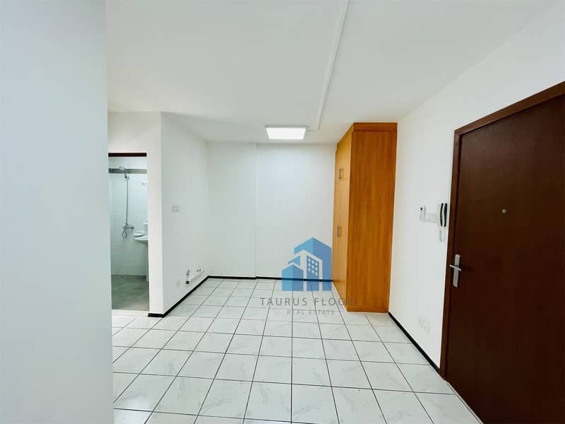 Квартира в Аль Кусаис, 25000 AED - 6029468