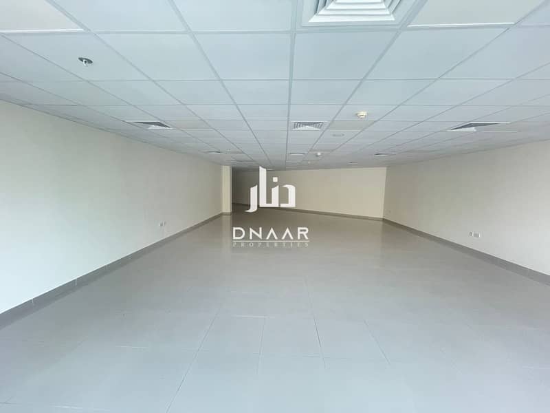 Spacious Office & Fully Fitted | PRIME LOCATION | READY TO MONE IN