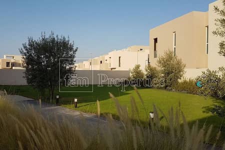 5 Bedroom Villa for Sale in Dubai Waterfront, Dubai - Large 5BR + Maid + Study | Private Swimming Pool