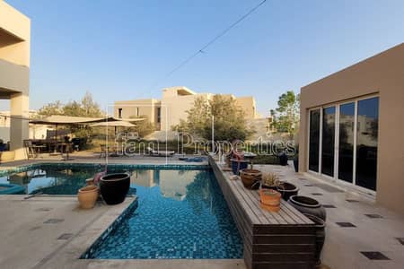 5 Bedroom Villa for Sale in Dubai Waterfront, Dubai - Large 5BR + Maid + Study | Private Swimming Pool