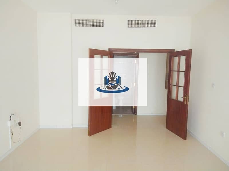 Квартира в Мадинат Заид, 2 cпальни, 50000 AED - 6039877