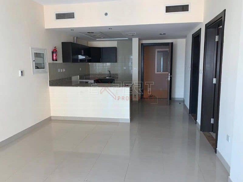 شقة في المساكن الحمراء،مدينة دبي الرياضية 1 غرفة 600000 درهم - 6140809