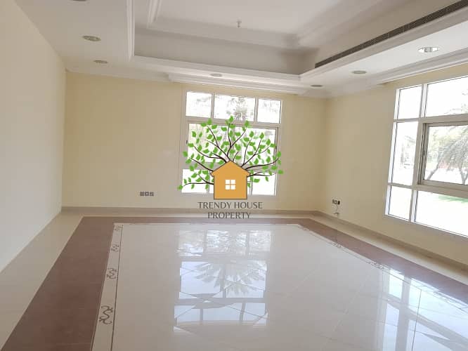 Villa for rent Karama 6 bedrooms 210,000 dirhams