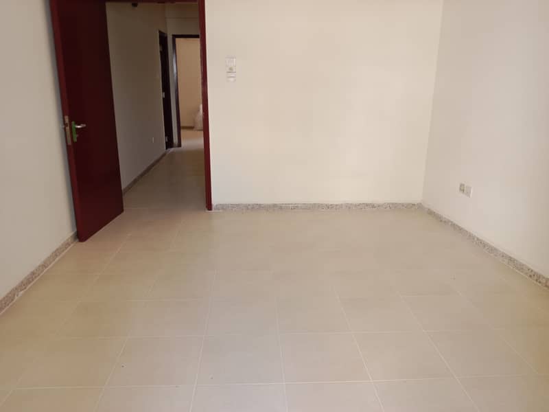 Specious 1bhk apartment with balcony only in 35k close to sharaf DG and Al fahdi Metro station.