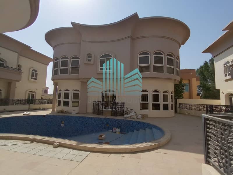 SPACIOUS VILLA | SWIMMING POOL | BIG COMPOUND | READY TO MOVE-IN