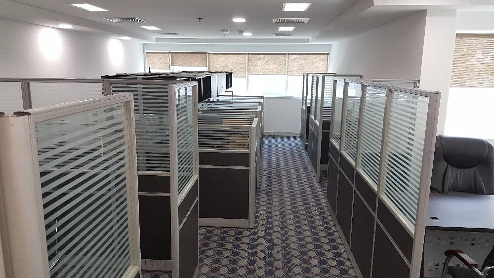 FULLY FURNISHED  CHILLER FREE 1-MONTH FREE READY OFFICE PANTRY TOILET 988SQFT 95K