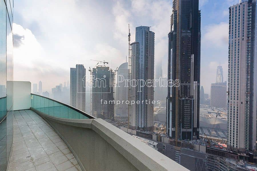 位于迪拜市中心，至尊顶峰大厦（高塔露台） 2 卧室的公寓 125000 AED - 4899877