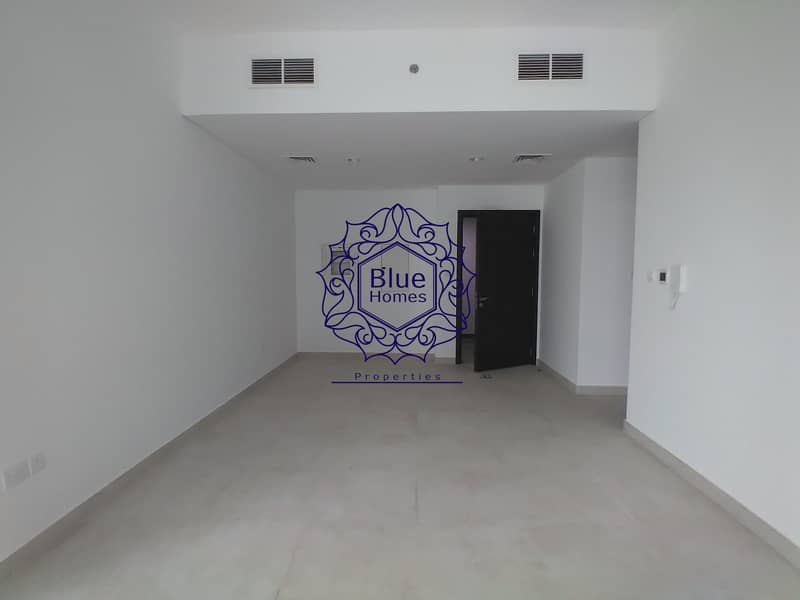 New Building Lavish 1BHK Balcony 2Toilets Gym&Pool Are Available With Superior Quality On Mall Of Emirates