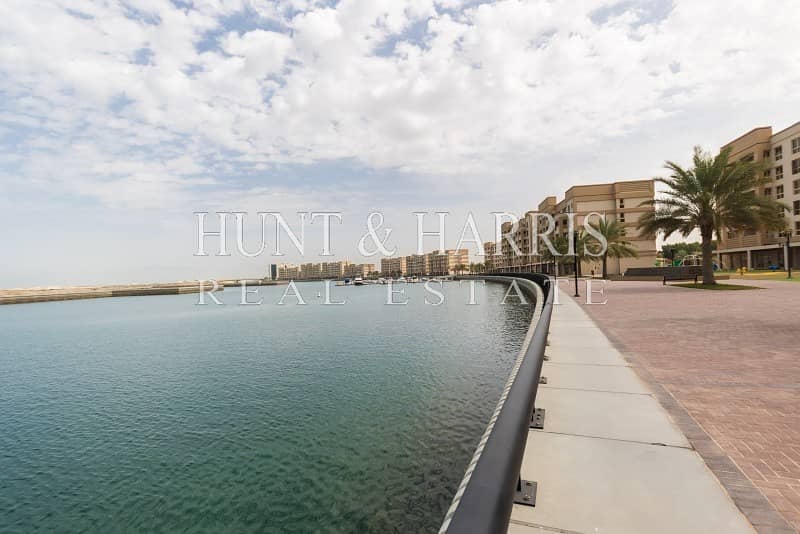 Spacious apartment with views of the Sea - Mina Al Arab