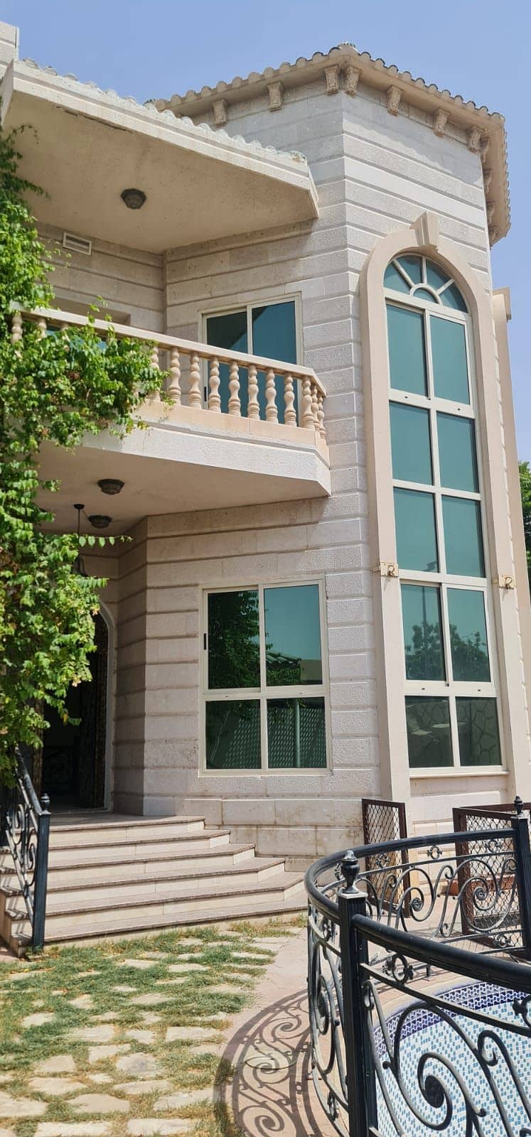 ***Magnificent Deal- 6BHK Duplex Villa with Pool available in Al Falaj Area,Sharjah ***