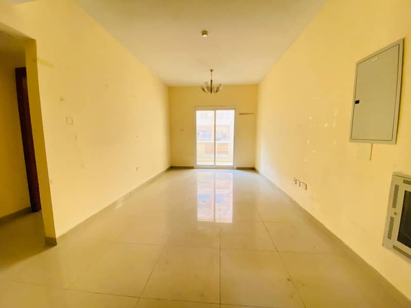 1BHK FOR FAMILY WITH BALCONY WITH MAINTENANCE FREE CLOSED KITCHEN ONLY 42K