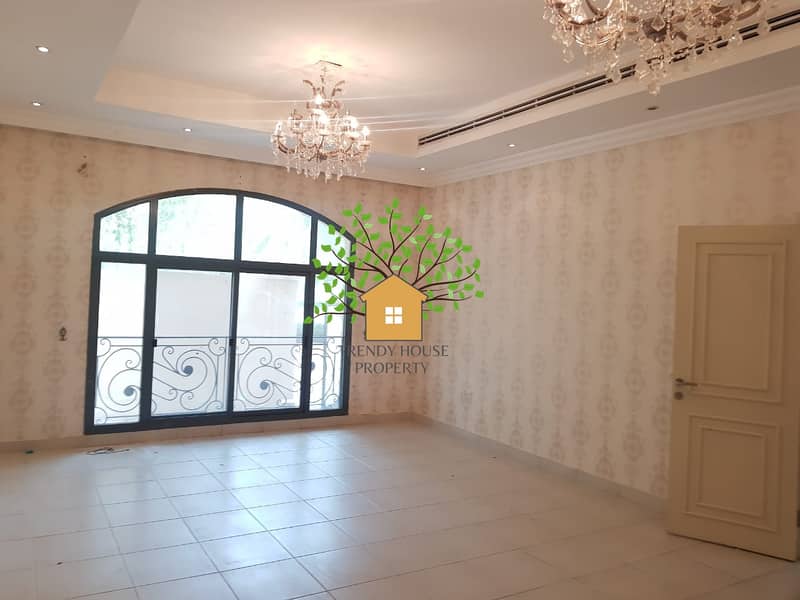 Villa for rent Mushrif 6 master rooms with wardrobes | Maid room