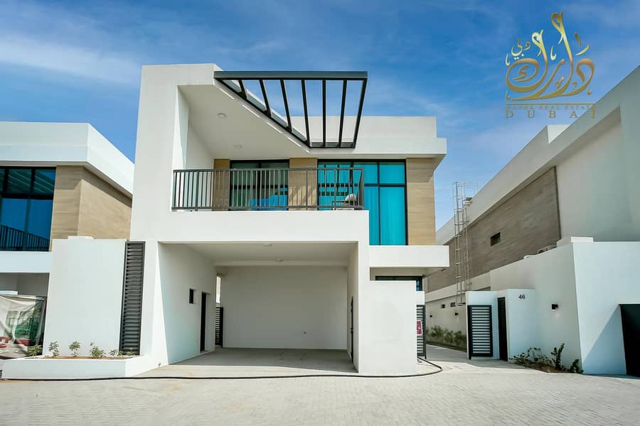 4 BR  STAND ALONE VILLA DIRECTLY FACING SEA