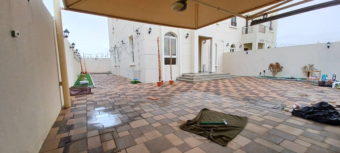 4Bedrooms/5000/sqft villa available in Al hoshi at good location rent only AED 95k