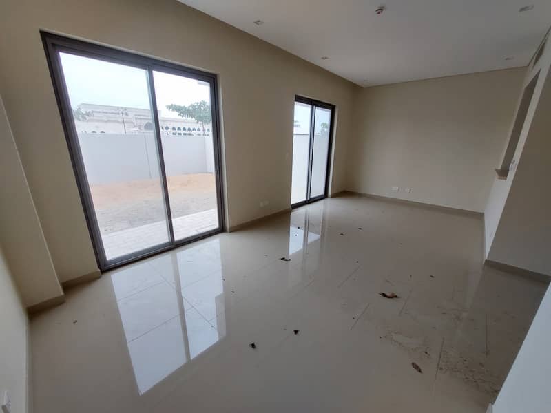 Lavish 3 bedrooms townhouse for rent in Al zahia