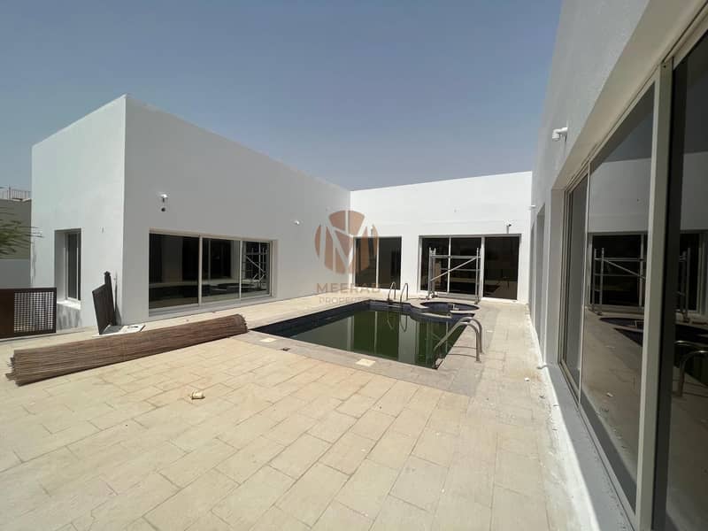 NICE BUNGALOW WITH COURTYARD POOL NEAR ALL FACILITIES