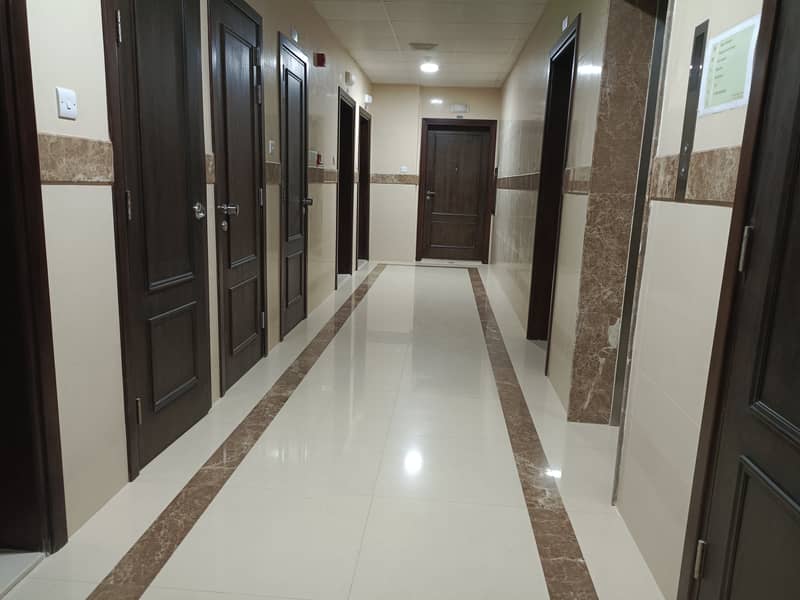 Luxurious brand 1bedroom Available for rent in Muweilah rent 27000
