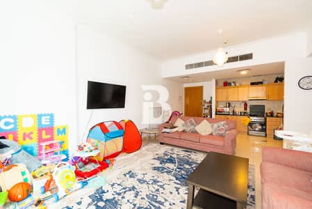 1 Bedroom Apartment for Sale in Business Bay, Dubai - Spacious |Partial Canal and Burj Khalifa View