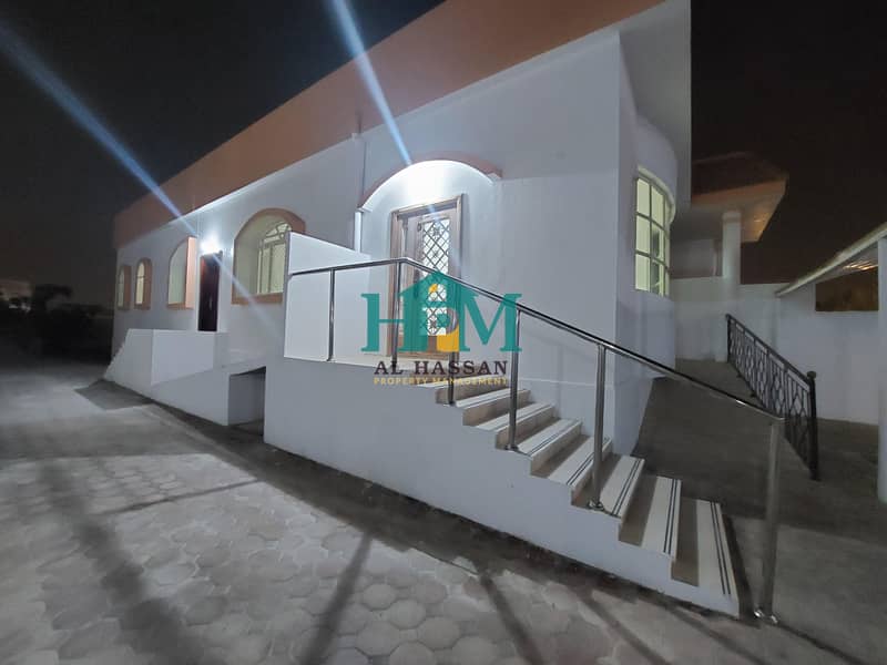 Private Entrance 1Bhk Big Kitchen Shaded Car Parking In Villa