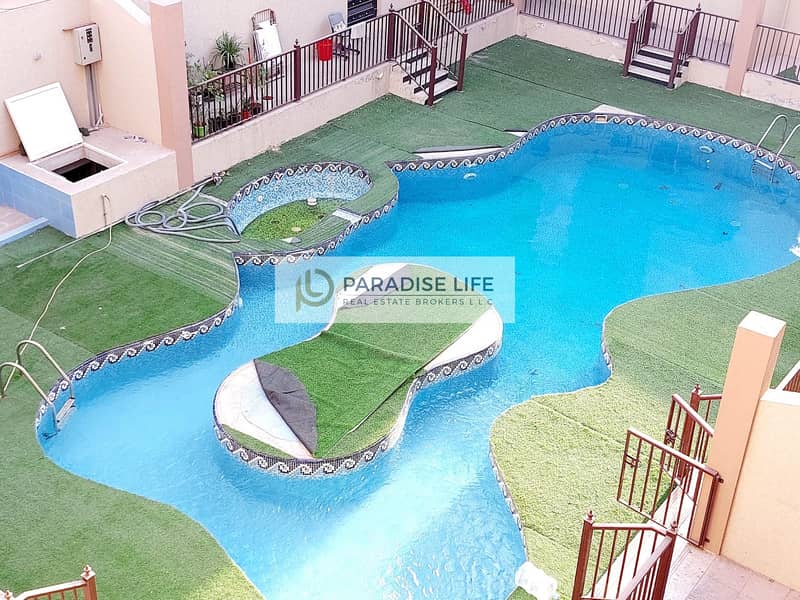 Privat Swimming 5 Bedroom Villa for Rent in Mirdif