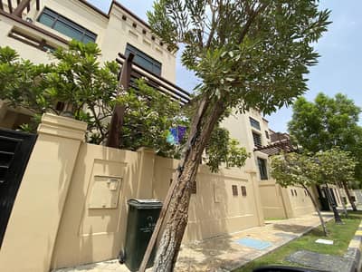5 Bedroom Villa for Sale in Al Maqtaa, Abu Dhabi - Elegant Luxury 5BR Villa with Beach Axis