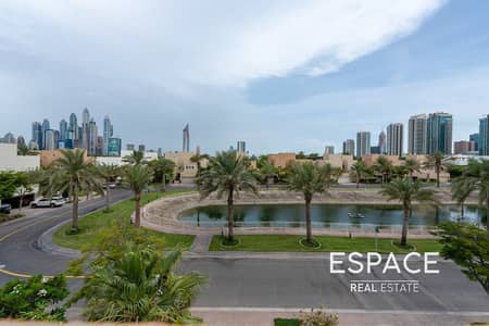 5 Bedroom Villa for Sale in The Lakes, Dubai - Superb Family Home Facing the Lake | Vacant on Transfer