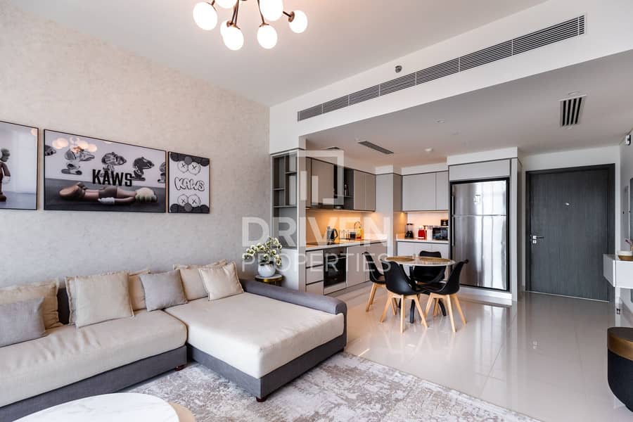Spacious and Furnished Unit | High Floor