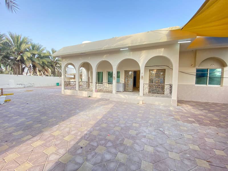 villa ground floor for rent in Ajman, Mushairif area 4 bedrooms, hall and hall It has a maid's room