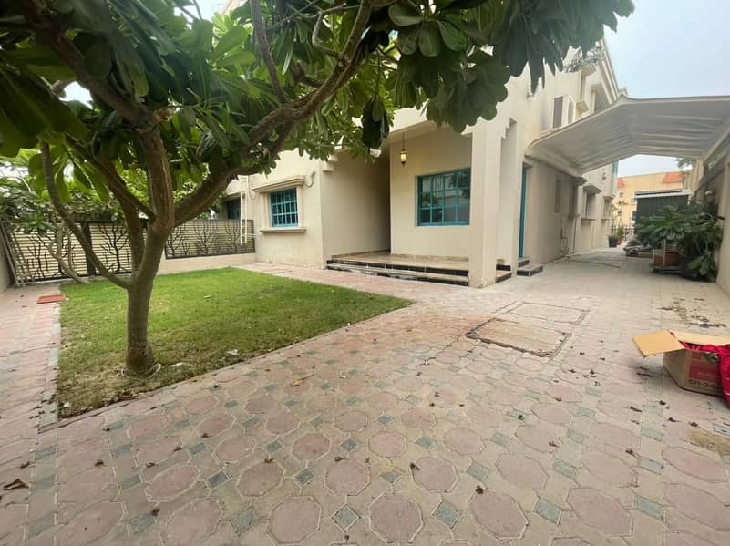 Amazing Quality 4bedrooms villa in Mirdif | Private garden space
