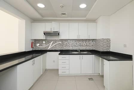 1 Bedroom Apartment for Sale in Al Ghadeer, Abu Dhabi - Step Inside This Cozy And Beautiful Apartment