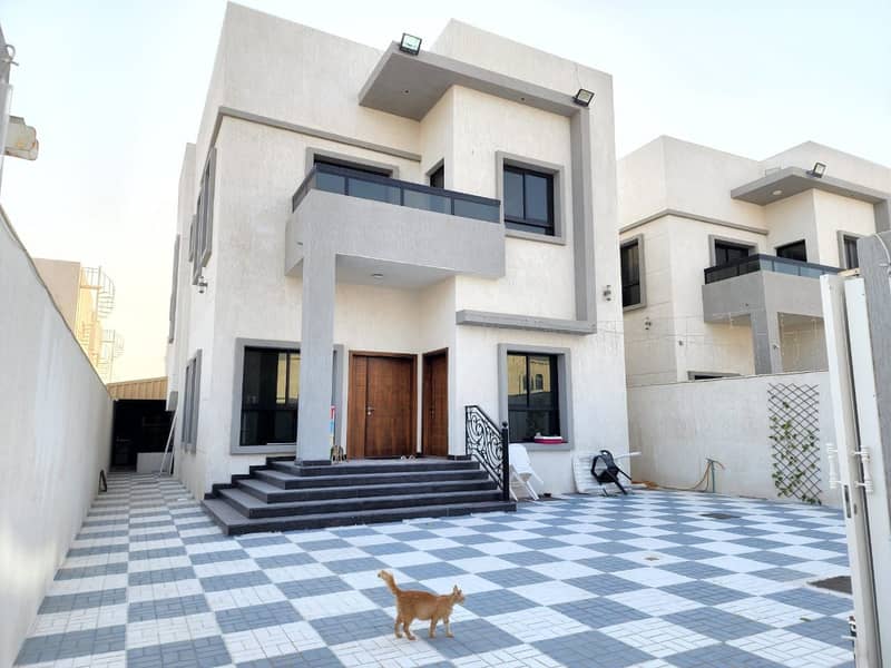 Villa for rent in Ajman, Al Mowaihat, super deluxe finishing, two floors, 5 rooms, board,