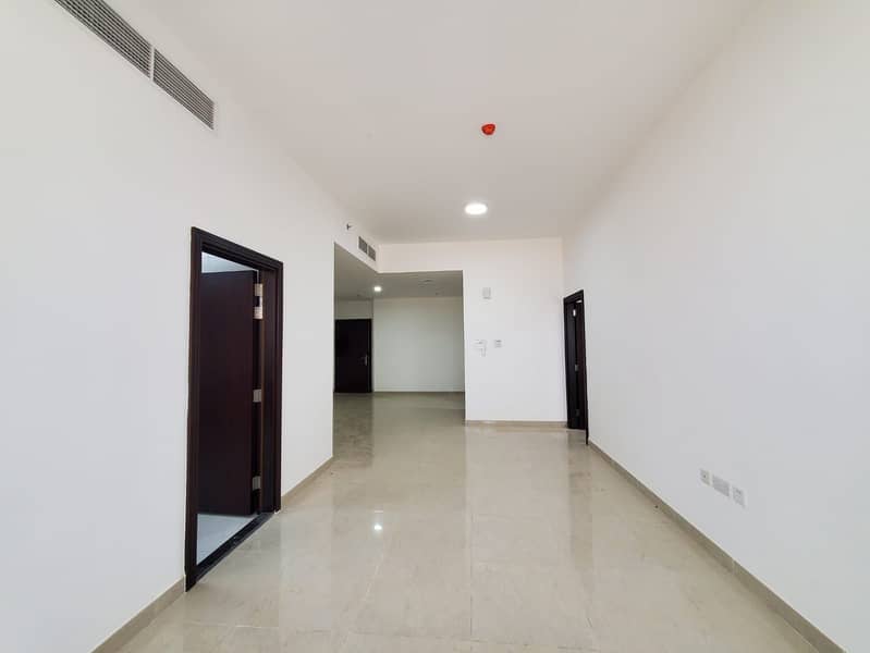 شقة في بناية عبد الواحد بن شبيب،أرجان 1 غرفة 48000 درهم - 6173505