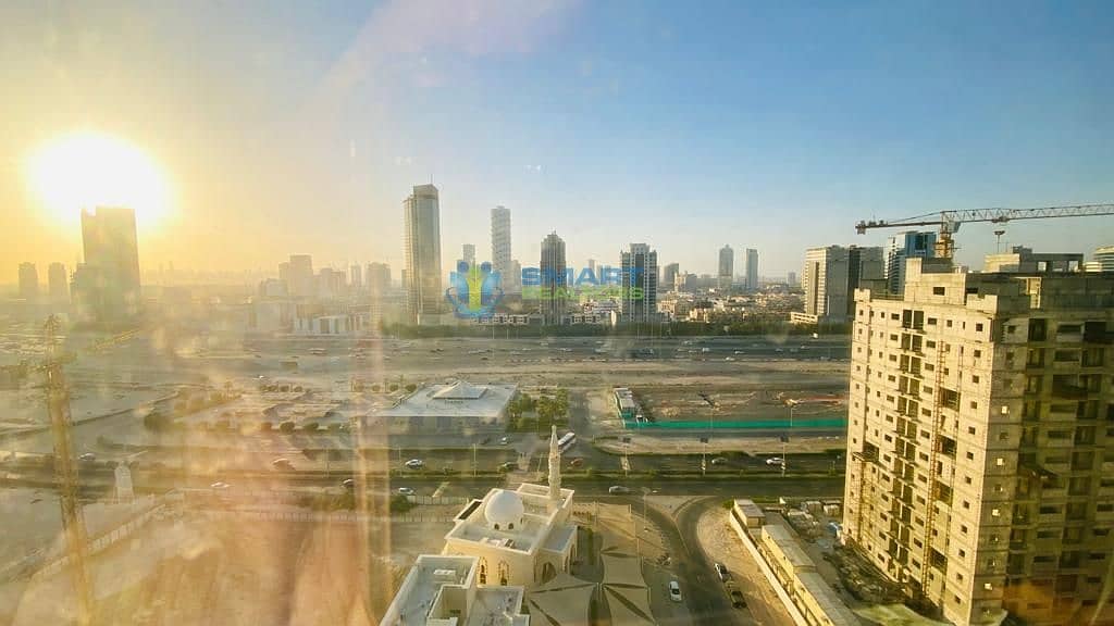 شقة في برج حمزة مدينة دبي الرياضية 2 غرف 600000 درهم - 6154523