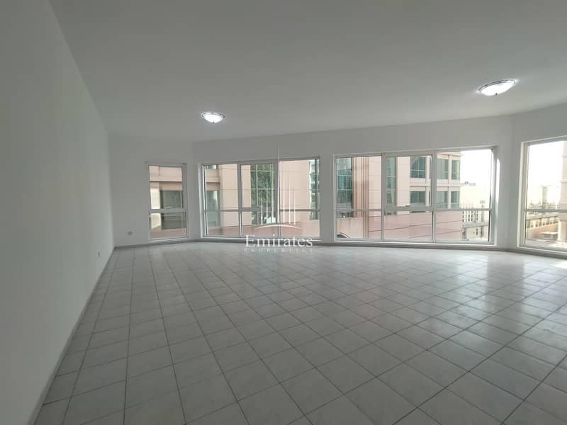 Near to METRO 3bhk Apartment available for rent in Garhoud near Emirates Aviation Collage.