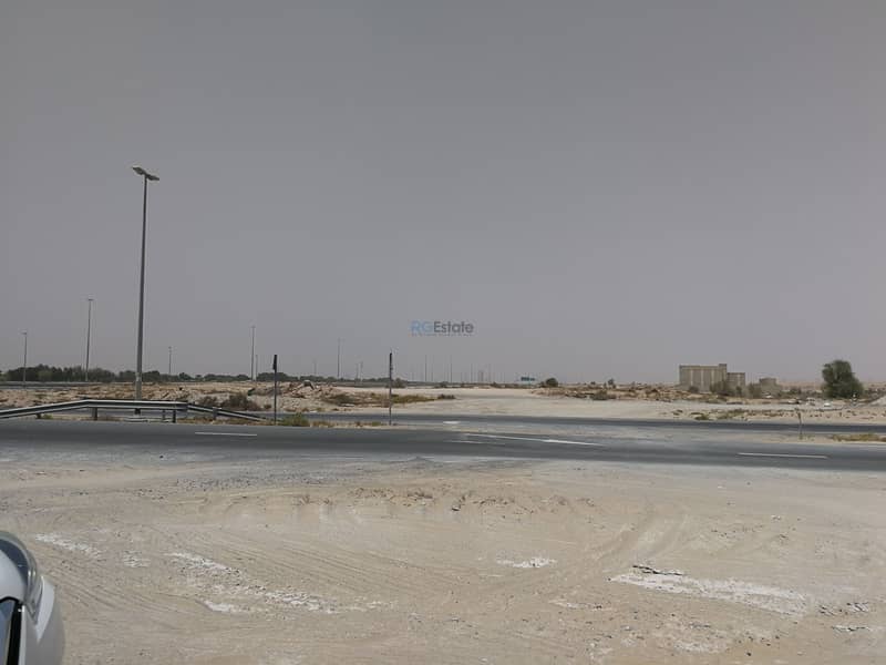 ارض استخدام متعدد في دبي لايف ستايل سيتي دبي لاند 50000000 درهم - 5960521