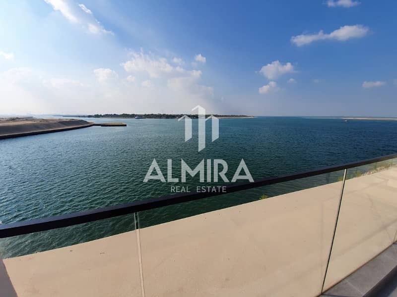 Full Amenities | Full Sea View |  Family Home