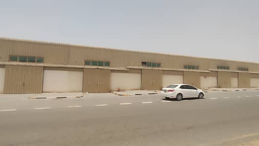 Warehouse for Sale in Al Sajaa, Sharjah - 6 inch Kirby for sale in Al Saja'a Industrial area, Sharjah, a corner location on two streets