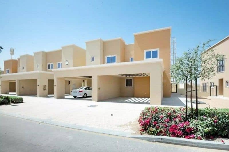 Modern 3-Bed | Single Row | Close to swimming pool