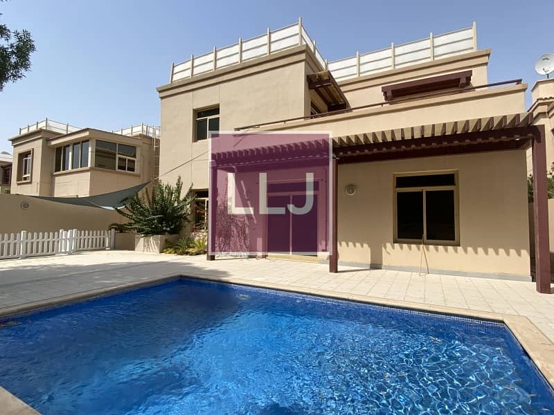 Elegant Villa |Vacant | Private Pool |3 Payments