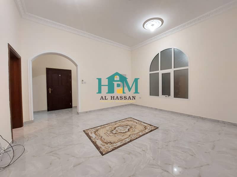 Spacious 2Bhk With Maid Room Separate Kitchen In Villa