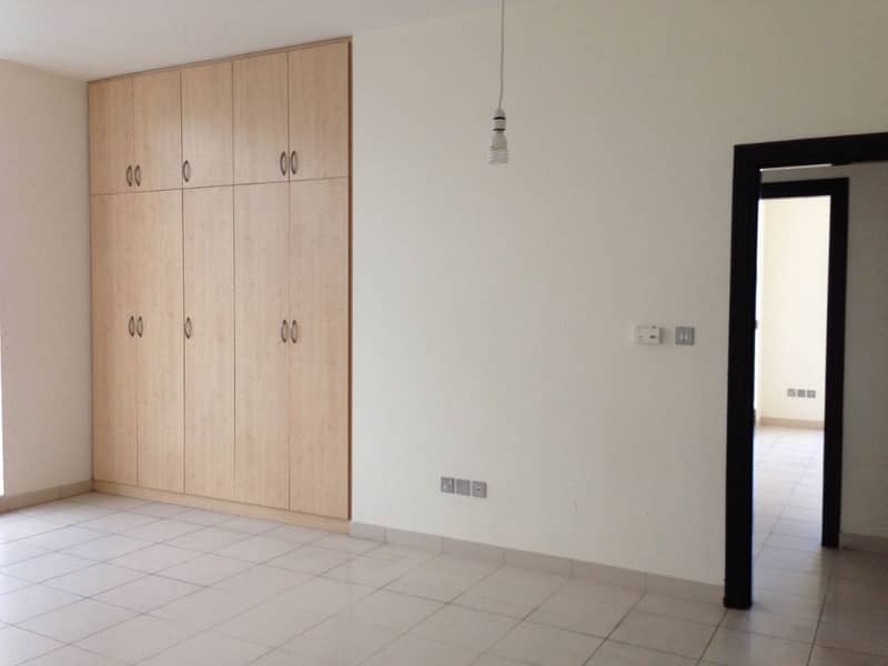 Квартира в улица Аль Наджда, 3 cпальни, 120000 AED - 2957084