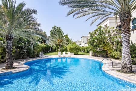 5 Bedroom Villa for Rent in Umm Suqeim, Dubai - Lush Green Compound Villas with Garden and Poo