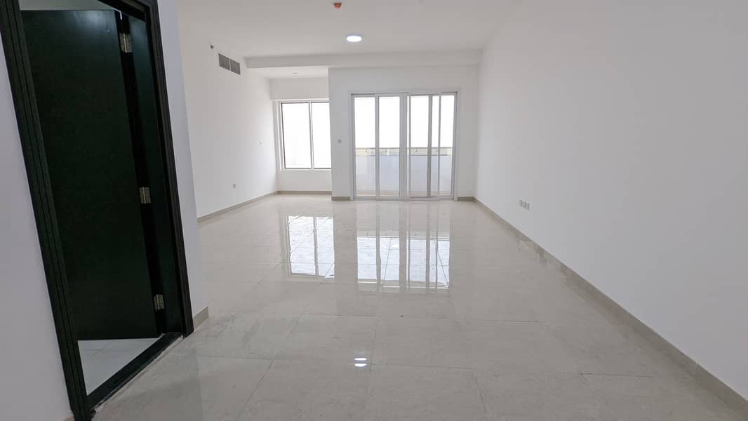SUN LIGHTED 1 BEDROOM // 2 MONTHS FREE // KITCHEN APPLIANCES// ONLY 50K AED