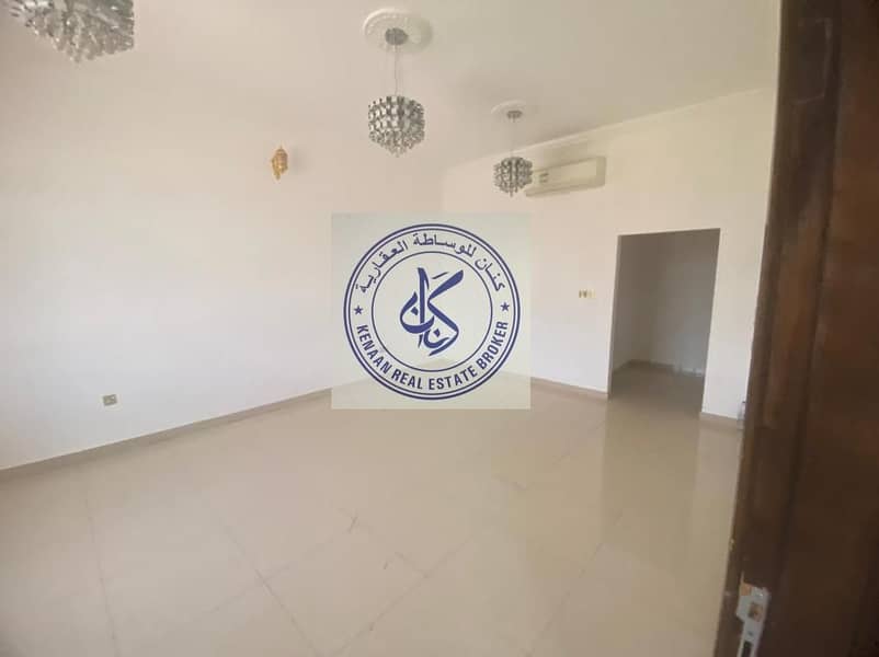 Kinan Real Estate Brokerage presents to you Villa in Al-Mizhar, one floor, three master rooms, a hall, a council, a maid