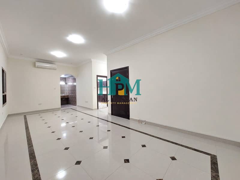 Квартира в Аль Шамха, 3 cпальни, 60000 AED - 6209976