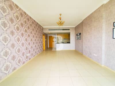 1 Bedroom Apartment for Sale in Business Bay, Dubai - Investors Deal | Huge Terrace | Well Maintained